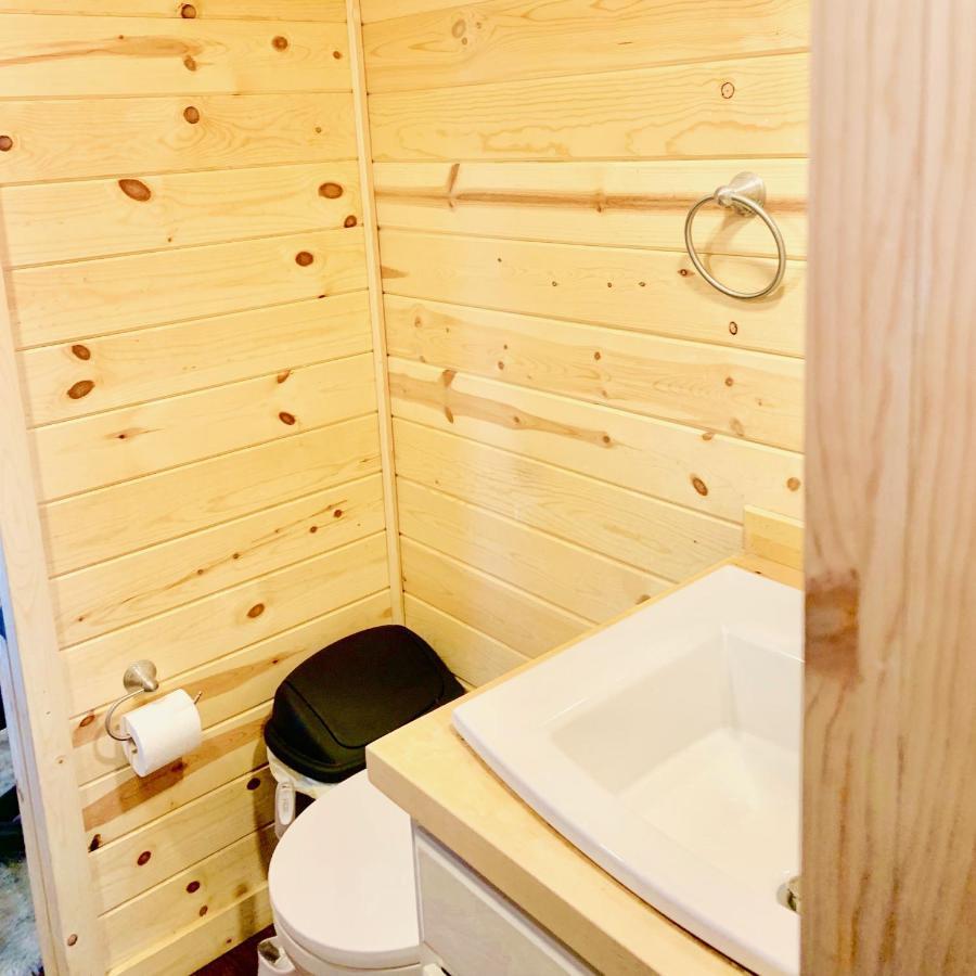 Cute Sedona Green-Certified Cedar Tiny Home 卡顿伍德 外观 照片