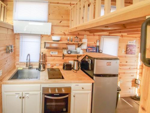 Cute Sedona Green-Certified Cedar Tiny Home 卡顿伍德 外观 照片